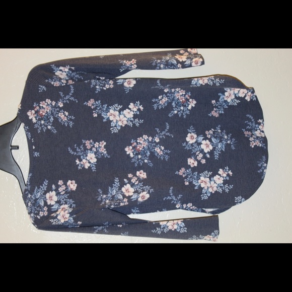 Top - Picture 3 of 3